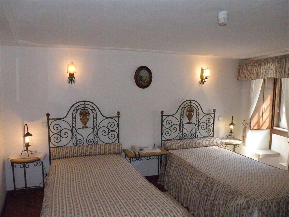 Casa De S. Thiago Do Castelo Hotel Óbidos Buitenkant foto