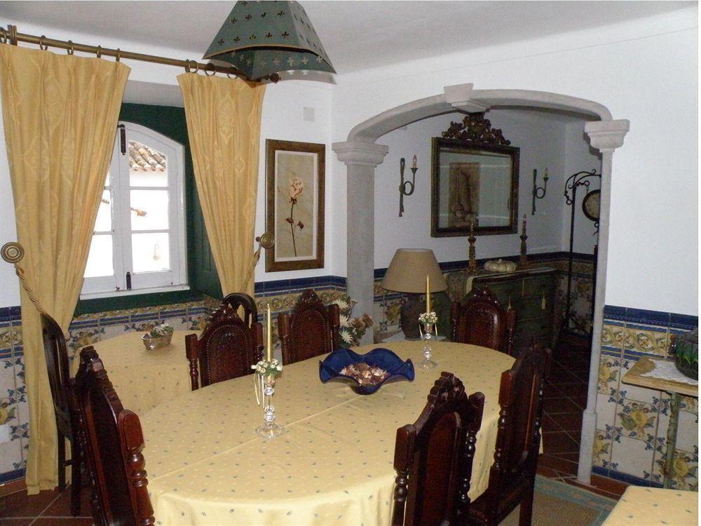 Casa De S. Thiago Do Castelo Hotel Óbidos Buitenkant foto