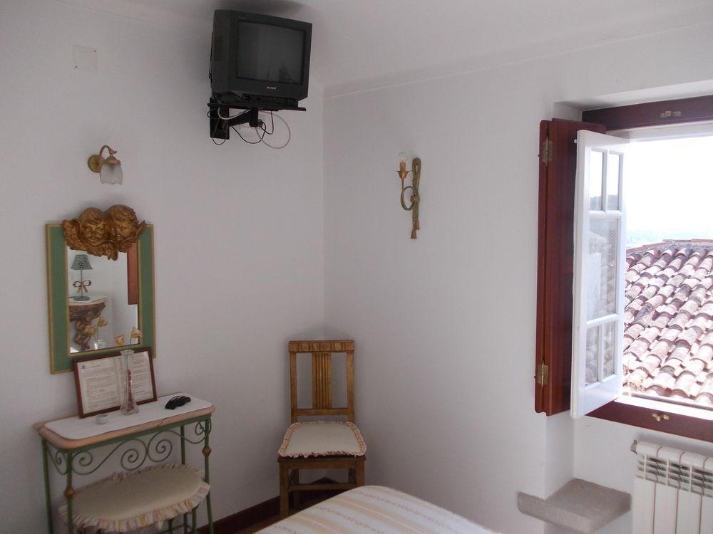 Casa De S. Thiago Do Castelo Hotel Óbidos Buitenkant foto