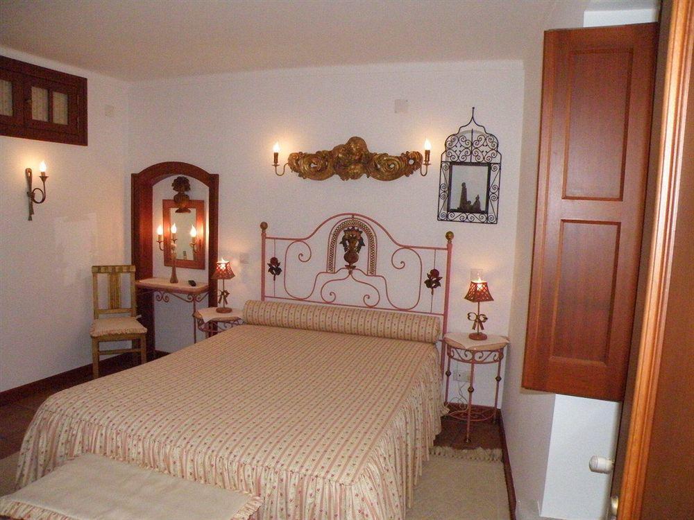 Casa De S. Thiago Do Castelo Hotel Óbidos Buitenkant foto